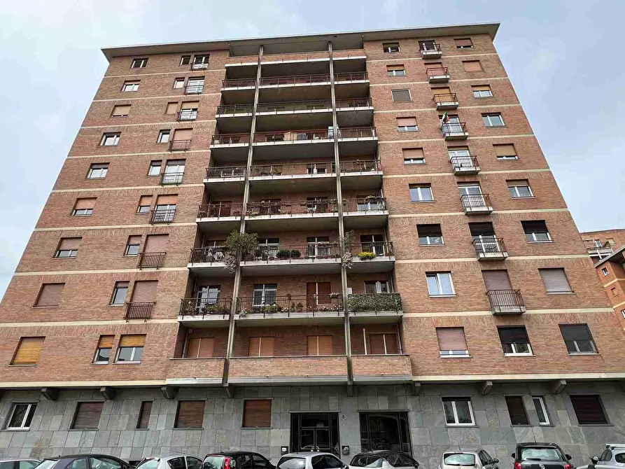 Immagine 2 di Appartamento in vendita  8 a Torino