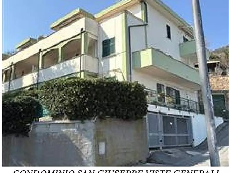 Immagine 2 di Appartamento in vendita  5 a Bergeggi