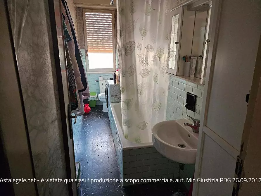 Immagine 5 di Appartamento in vendita  8 a Milano