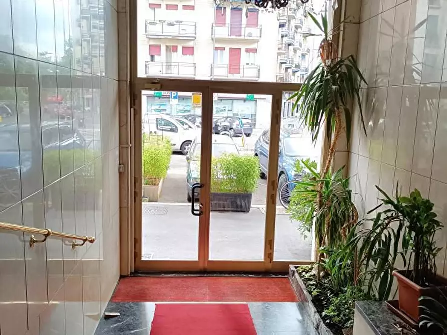 Immagine 5 di Appartamento in vendita  54 a Milano