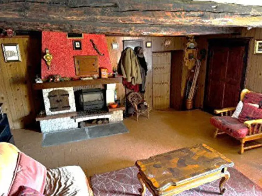 Immagine 5 di Appartamento in vendita  10 a Perosa Argentina