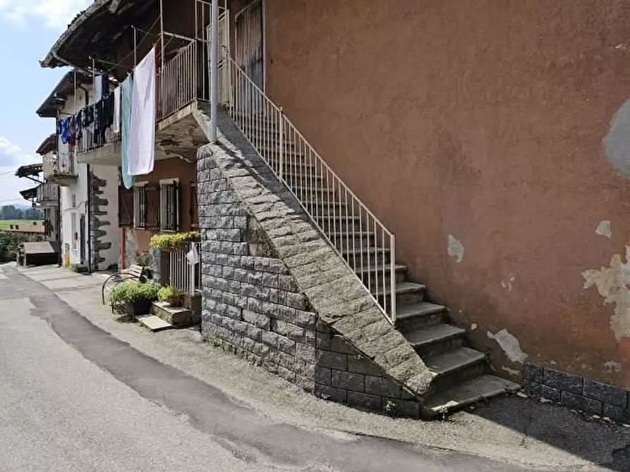 Immagine 4 di Villa in vendita  8 a Palazzo Canavese