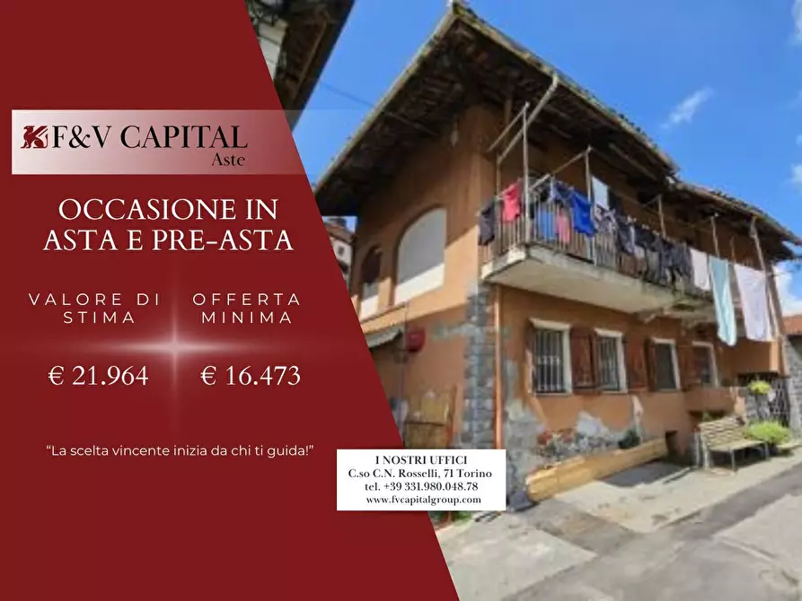 Immagine 1 di Villa in vendita  8 a Palazzo Canavese