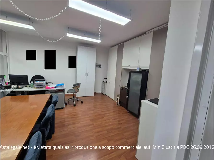 Immagine 9 di Negozio in vendita  43A a Varazze