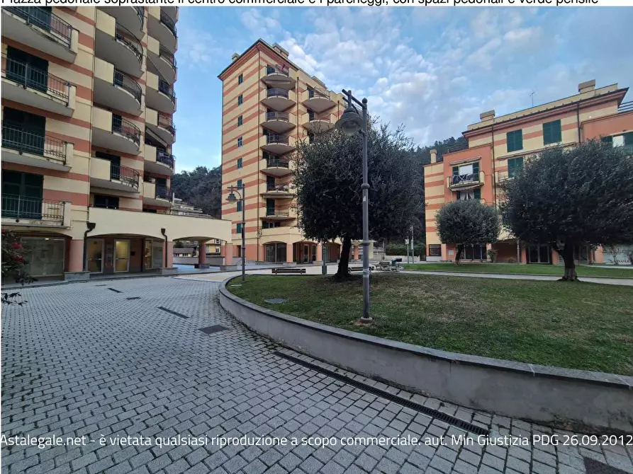 Immagine 3 di Negozio in vendita  43A a Varazze