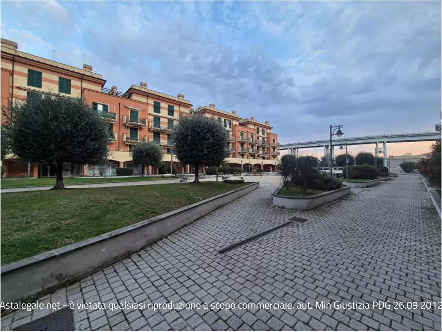 Immagine 4 di Negozio in vendita  43A a Varazze