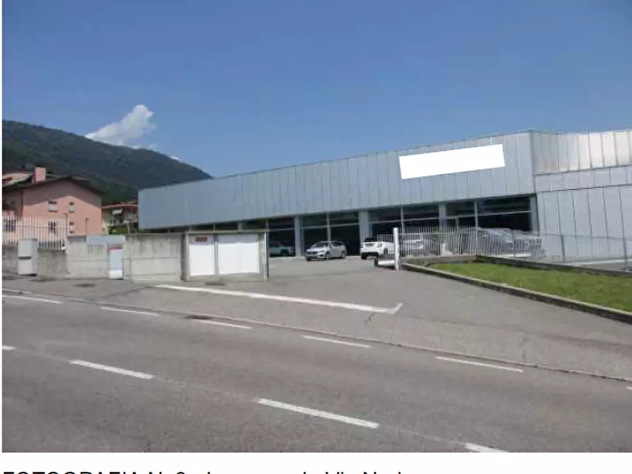 Immagine 3 di Negozio in vendita  9 a Alzano Lombardo