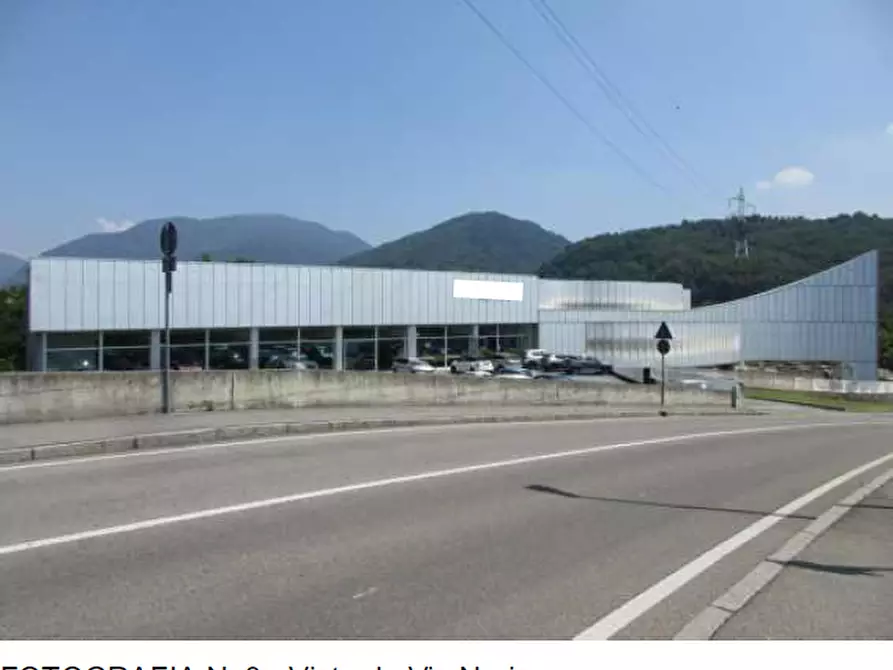 Immagine 4 di Negozio in vendita  9 a Alzano Lombardo
