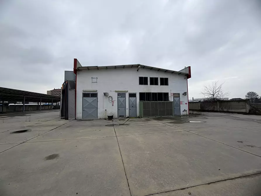 Immagine 2 di Negozio in vendita  10 a Villafranca Piemonte