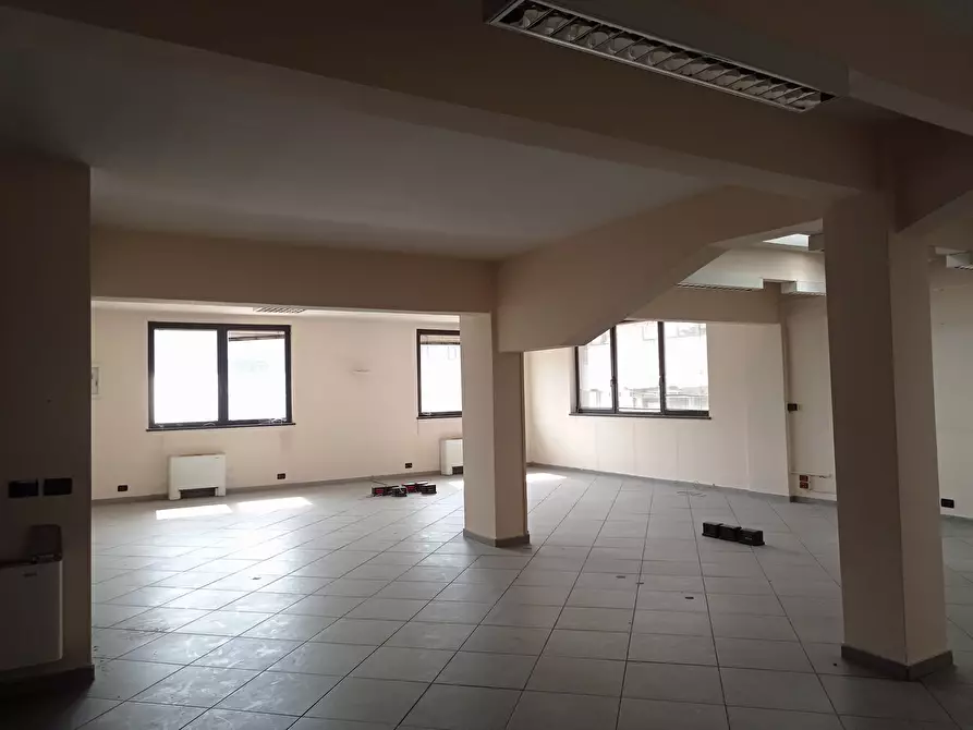 Immagine 4 di Negozio in vendita  152 a Torino