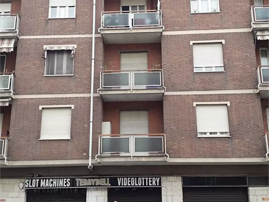 Immagine 3 di Negozio in vendita  54 a Moncalieri