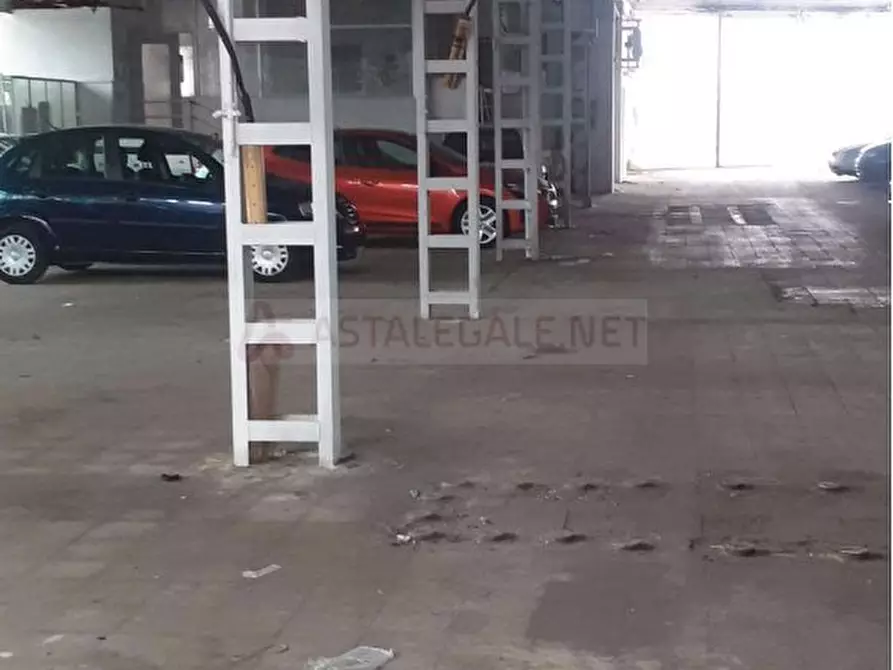 Immagine 4 di Negozio in vendita  15 a Moncalieri