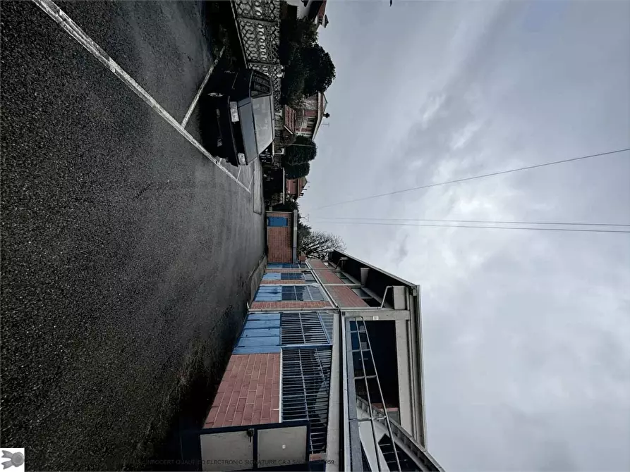 Immagine 7 di Negozio in vendita  26 a Caselle Torinese