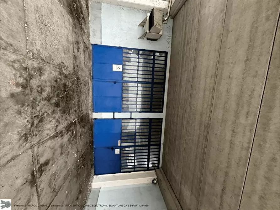 Immagine 10 di Negozio in vendita  26 a Caselle Torinese