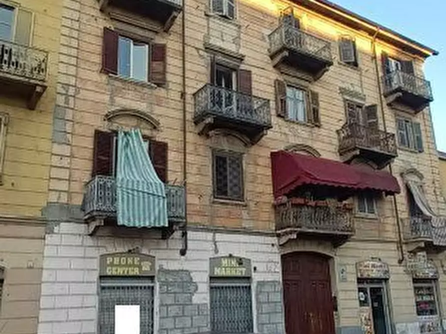 Immagine 2 di Negozio in vendita  50 a Torino
