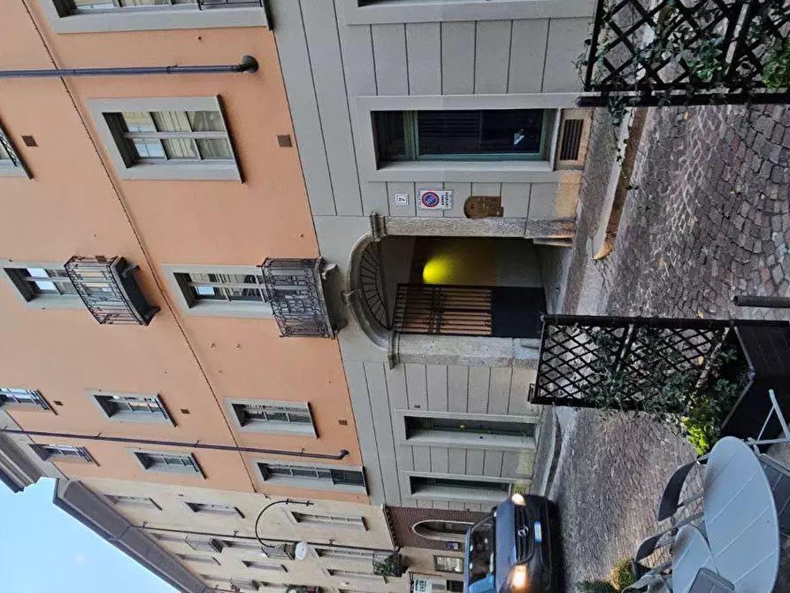 Immagine 2 di Negozio in vendita  7 a Torino