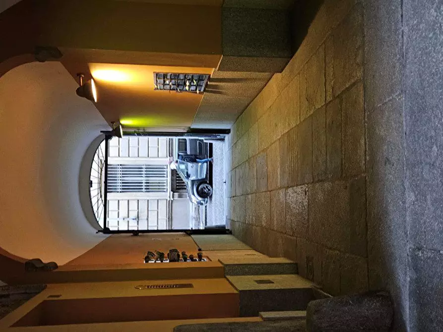 Immagine 5 di Negozio in vendita  7 a Torino