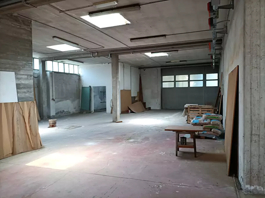 Immagine 8 di Negozio in vendita  17 a Rivara
