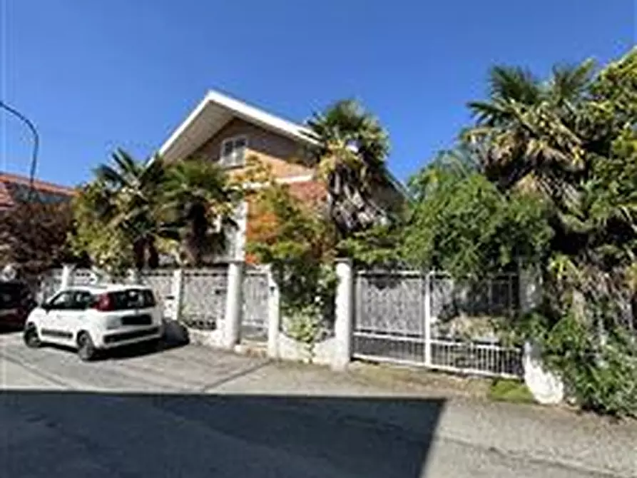 Immagine 2 di Villa in vendita  43 a Piossasco