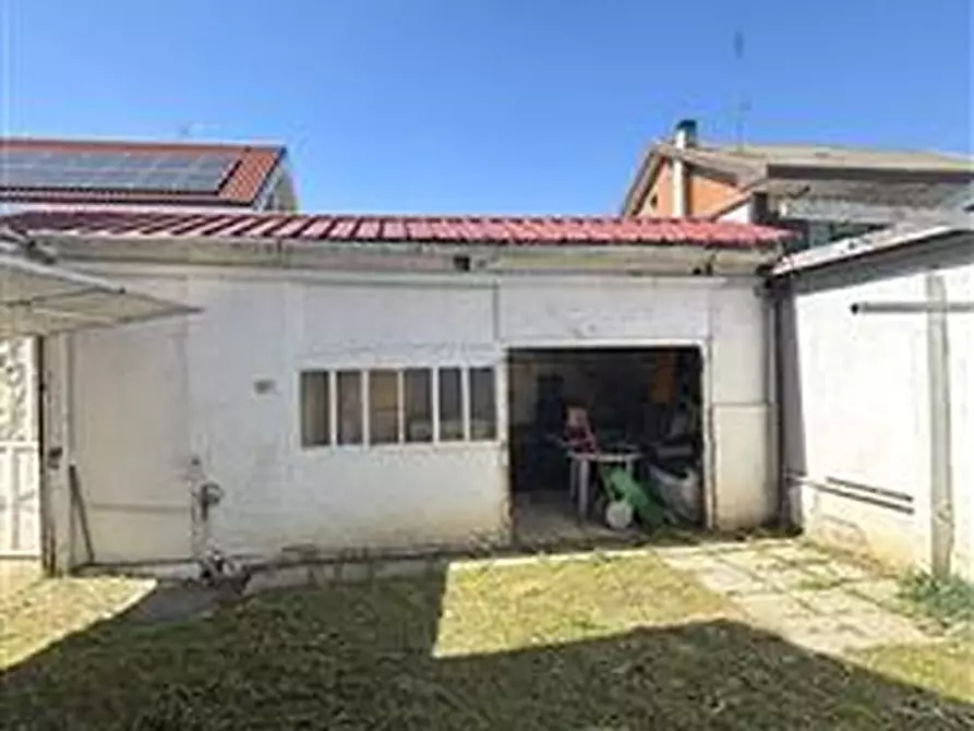 Immagine 5 di Villa in vendita  43 a Piossasco
