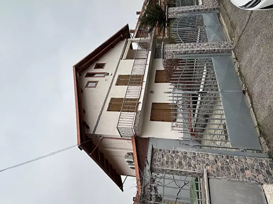 Immagine 3 di Villa in vendita  22 a Rivalta Di Torino