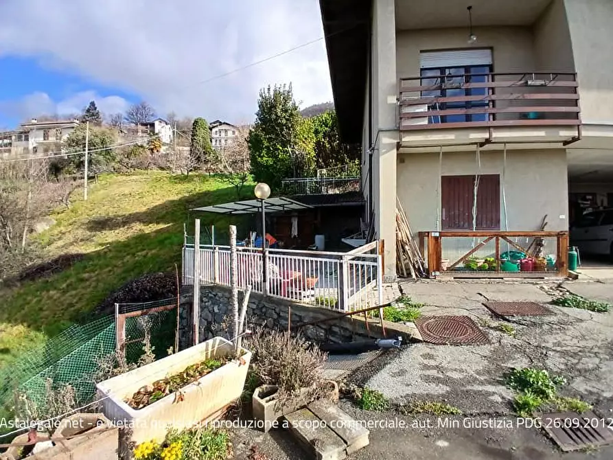Immagine 2 di Appartamento in vendita  snc a Cuorgnè