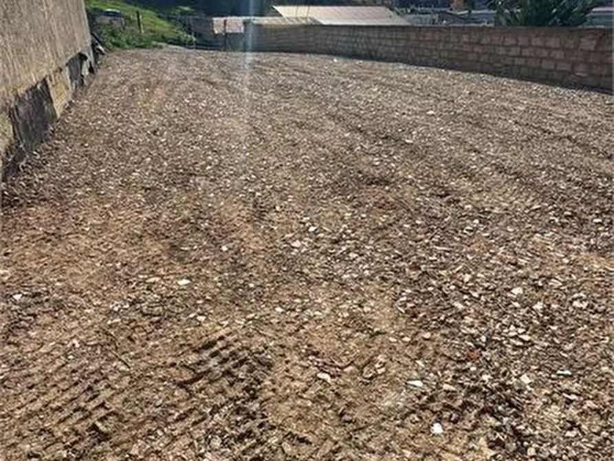 Immagine 1 di Magazzino in affitto  a Alcamo