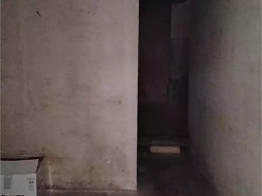 Immagine 2 di Garage in vendita  a Alcamo
