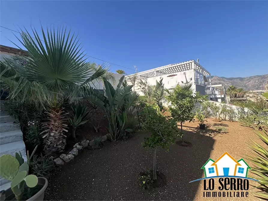 Immagine 4 di Villa in vendita  a Alcamo