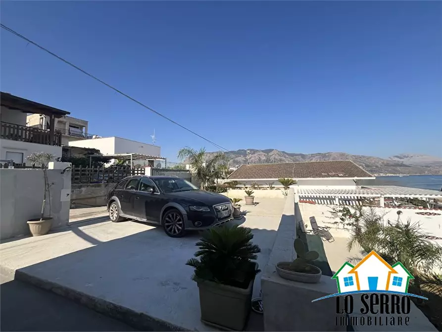 Immagine 2 di Villa in vendita  a Alcamo
