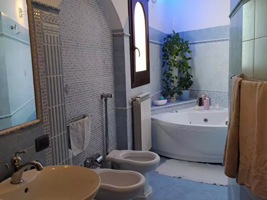 Immagine 10 di Villa in vendita  a Alcamo