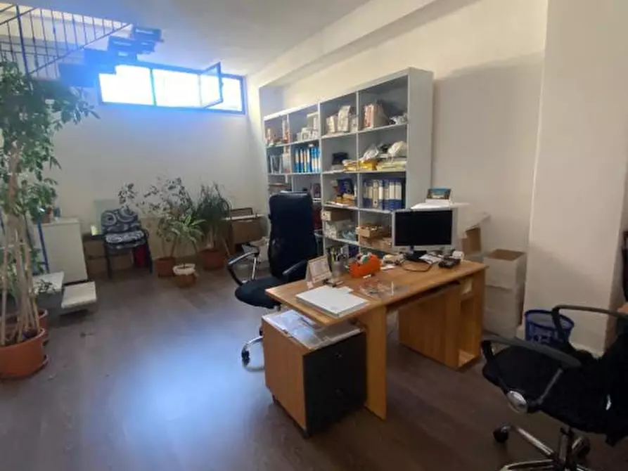 Immagine 3 di Negozio in vendita  a Alcamo