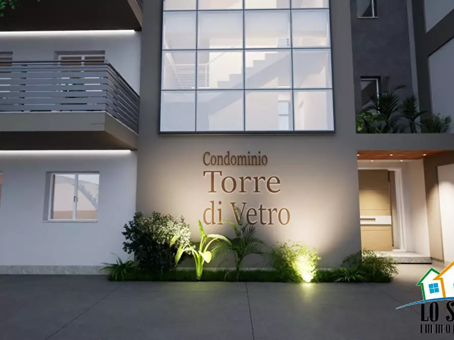 Immagine 4 di Palazzo in vendita  a Palermo