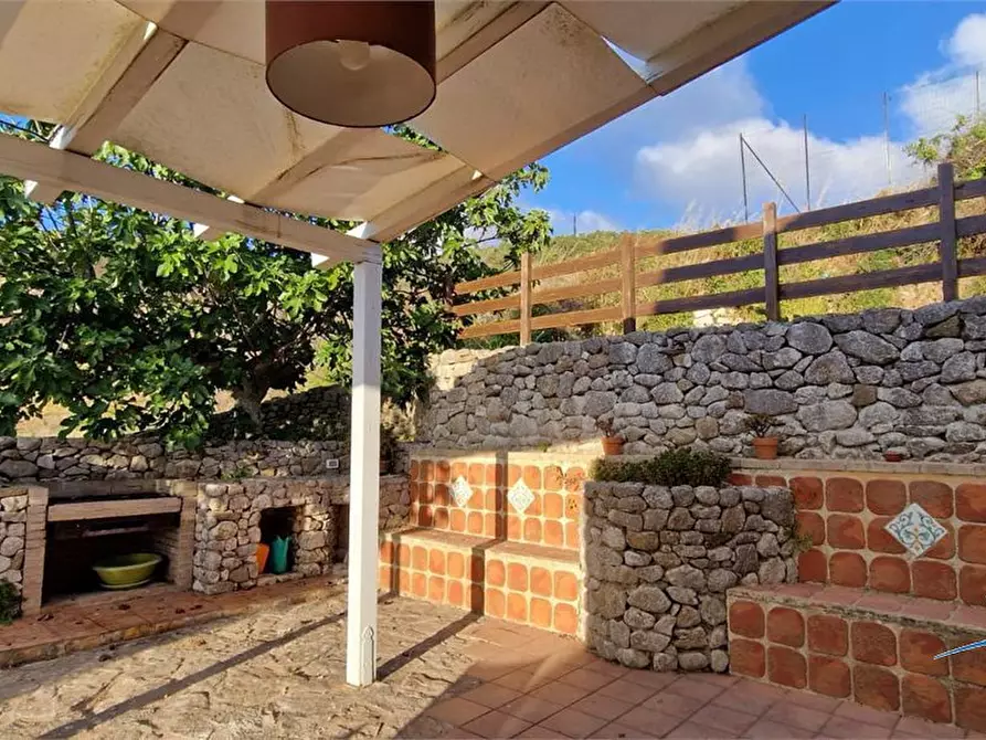 Immagine 1 di Villa in vendita  a Alcamo