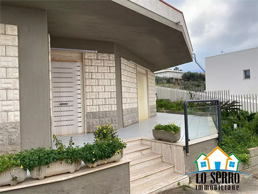 Immagine 2 di Villa in vendita  a Alcamo