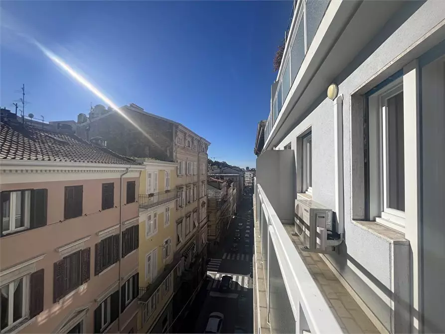 Immagine 1 di Appartamento in affitto  24 a Trieste