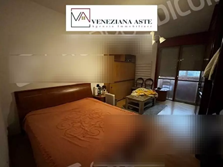 Immagine 2 di Appartamento in vendita  10 a Venezia