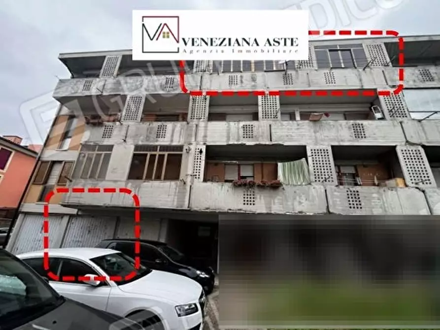 Immagine 9 di Appartamento in vendita  10 a Venezia