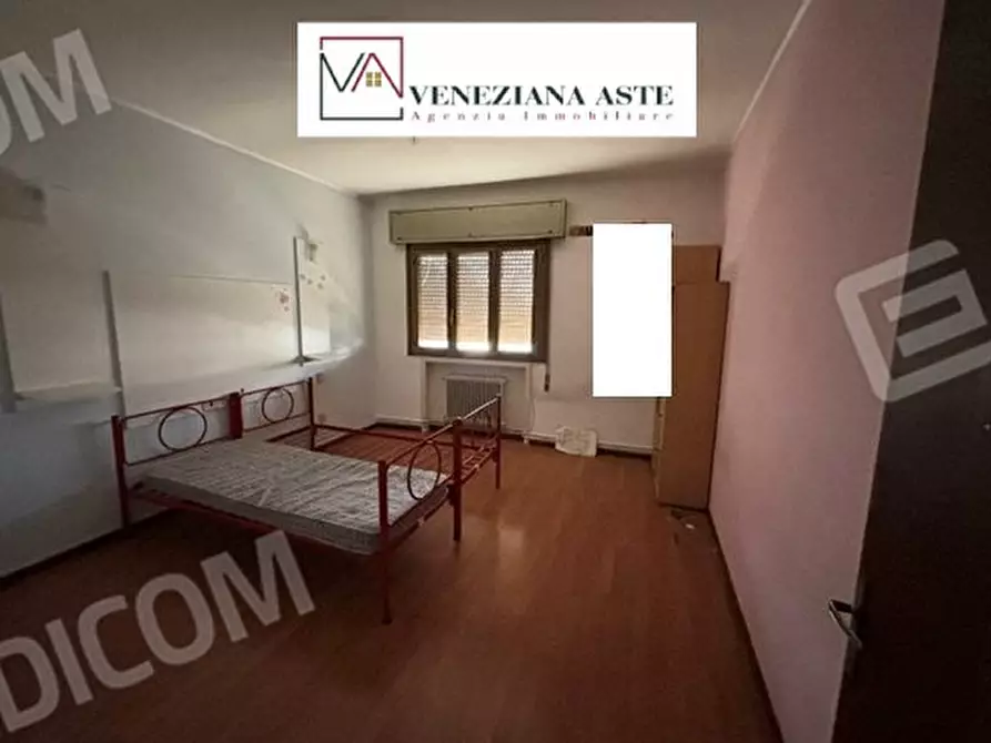 Immagine 6 di Appartamento in vendita  a Caorle