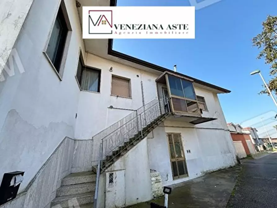 Immagine 1 di Appartamento in vendita  a Caorle