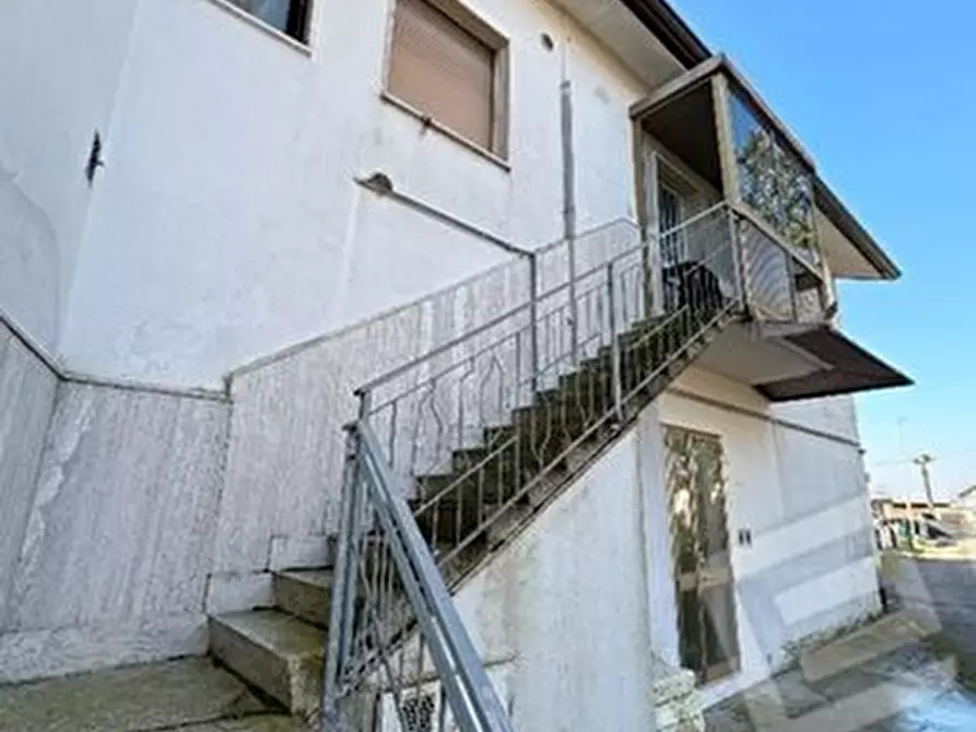 Immagine 2 di Appartamento in vendita  a Caorle
