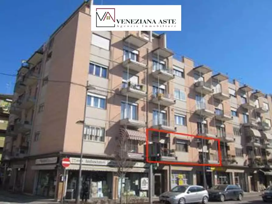 Immagine 5 di Appartamento in vendita  35 a Venezia