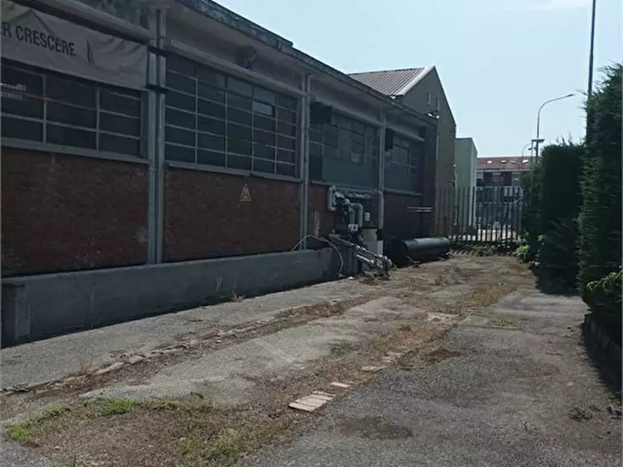 Immagine 10 di Capannone industriale in vendita  a Settimo Torinese