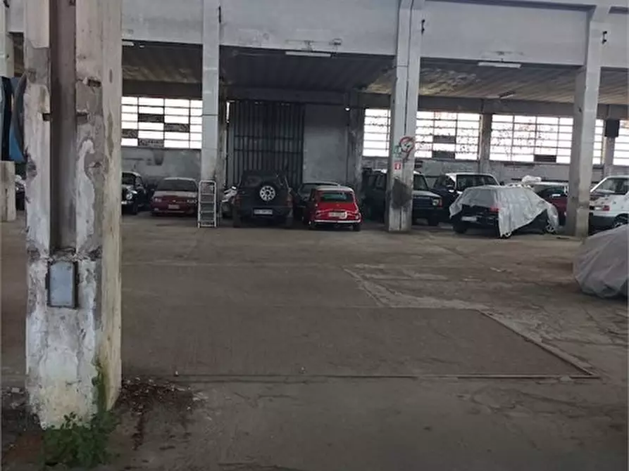 Immagine 3 di Capannone industriale in vendita  a Settimo Torinese