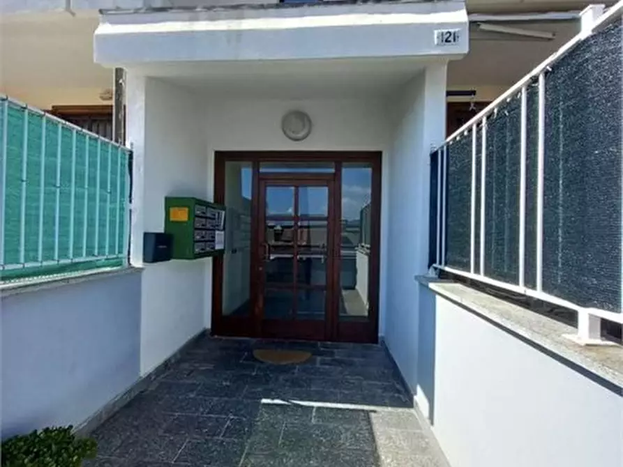 Immagine 5 di Appartamento in vendita  121 a Genova