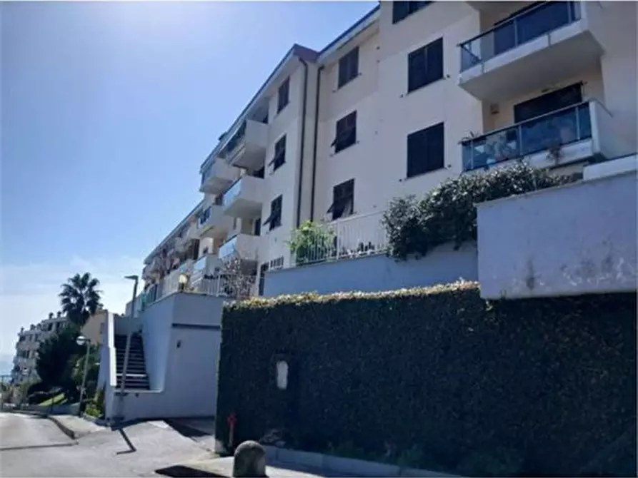 Immagine 1 di Appartamento in vendita  121 a Genova