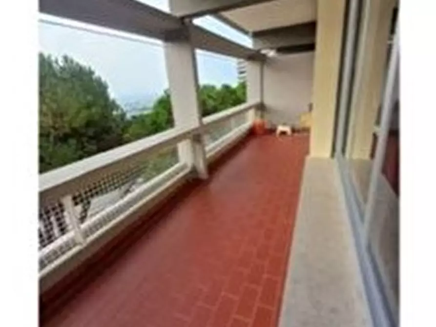 Immagine 3 di Appartamento in vendita  261 a Genova