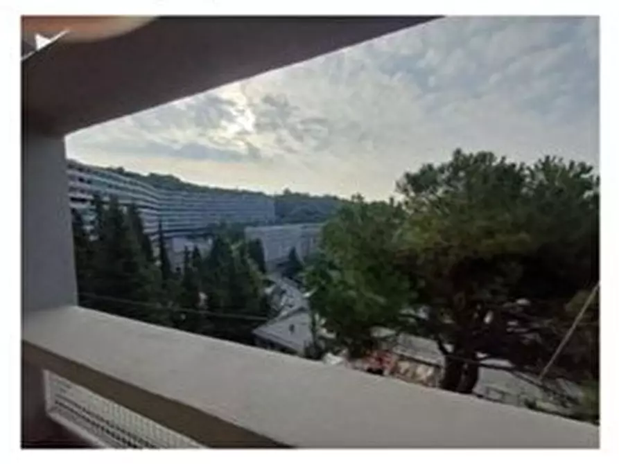 Immagine 2 di Appartamento in vendita  261 a Genova