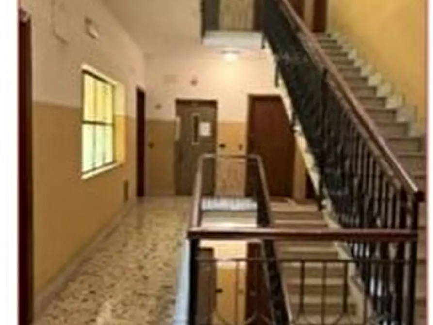Immagine 4 di Appartamento in vendita  78 a Genova
