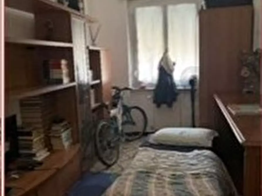Immagine 8 di Appartamento in vendita  78 a Genova